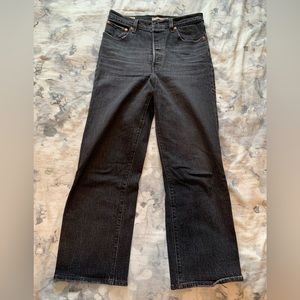 Levi Black Ribcage Ankle Jeans